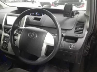 Toyota VOXY лот № 30037 оценка R  с аукциона в Японии 6