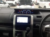 Toyota VOXY лот № 30037 оценка R  с аукциона в Японии 8