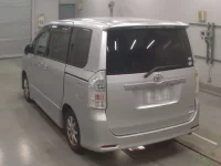 Toyota VOXY лот № 30066 оценка R  с аукциона в Японии 5