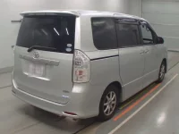 Toyota VOXY лот № 30066 оценка R  с аукциона в Японии 1