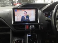 Toyota VOXY лот № 30087 оценка R  с аукциона в Японии 8