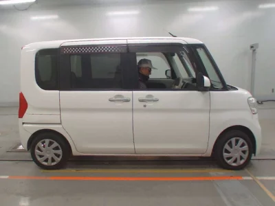 Daihatsu TANTO  с аукциона в Японии