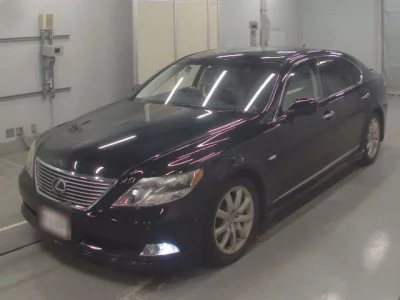 Lexus LS  с аукциона в Японии