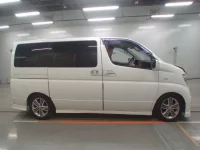 Nissan ELGRAND лот № 10083 оценка 3.5  с аукциона в Японии 2