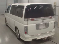 Nissan ELGRAND лот № 10083 оценка 3.5  с аукциона в Японии 5