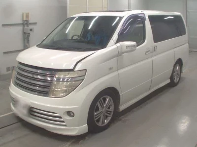 Nissan ELGRAND  с аукциона в Японии