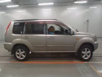 Nissan X-TRAIL лот № 10106 оценка 4  с аукциона в Японии 2