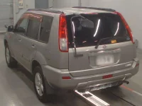 Nissan X-TRAIL лот № 10106 оценка 4  с аукциона в Японии 5