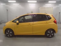 Honda FIT лот № 30046 оценка 3.5  с аукциона в Японии 3