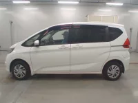 Honda FREED лот № 30214 оценка 4  с аукциона в Японии 3