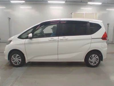 Honda FREED  с аукциона в Японии