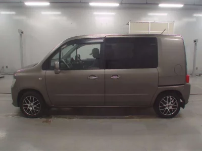Honda Mobilio Spike