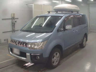 Mitsubishi DELICA D5