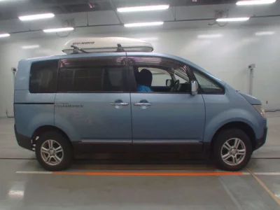 Mitsubishi DELICA D5