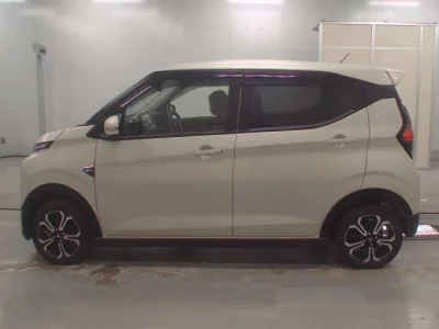 Mitsubishi EK X EV  с аукциона в Японии