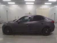 Mazda AXELA лот № 30301 оценка 4.5  с аукциона в Японии 3