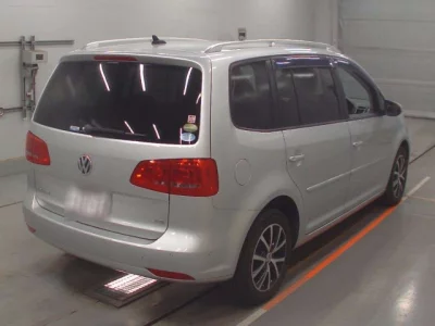 Volkswagen GOLF TOURAN