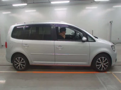 Volkswagen GOLF TOURAN