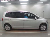 Volkswagen GOLF TOURAN лот № 38067 оценка 3.5  с аукциона в Японии 2