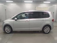 Volkswagen GOLF TOURAN лот № 38067 оценка 3.5  с аукциона в Японии 3