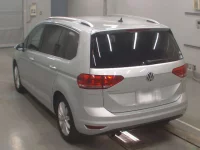 Volkswagen GOLF TOURAN лот № 38067 оценка 3.5  с аукциона в Японии 5