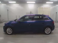 Audi A3 лот № 38083 оценка 4  с аукциона в Японии 3