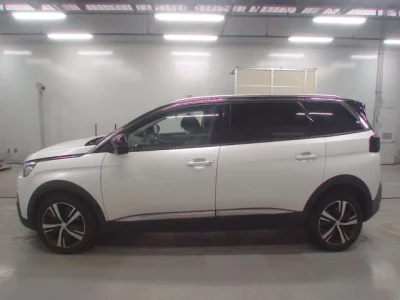 Peugeot 5008  с аукциона в Японии