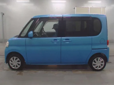 Daihatsu TANTO  с аукциона в Японии