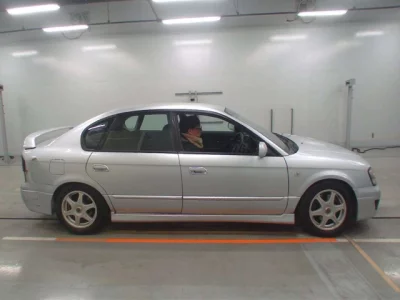 Subaru LEGACY B4  с аукциона в Японии