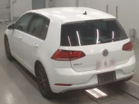 Volkswagen GOLF лот № 38036 оценка 4  с аукциона в Японии 5