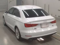 Audi A3 лот № 38053 оценка 4  с аукциона в Японии 5