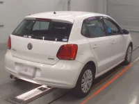 Volkswagen POLO лот № 38044 оценка 4  с аукциона в Японии 1