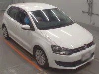 Volkswagen POLO лот № 38044 оценка 4  с аукциона в Японии 4