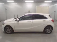 Mercedes-Benz A CLASS лот № 38005 оценка 3  с аукциона в Японии 3