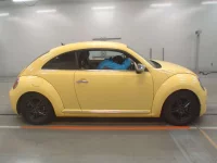 Volkswagen THE BEETLE лот № 38052 оценка RA  с аукциона в Японии 2
