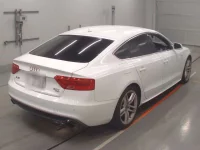 Audi A5 лот № 38001 оценка 3.5  с аукциона в Японии 1