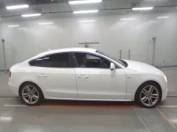 Audi A5 лот № 38001 оценка 3.5  с аукциона в Японии 2