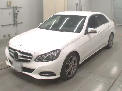 Mercedes-Benz E CLASS  с аукциона в Японии