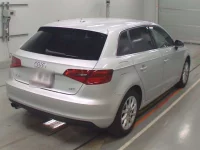 Audi A3 лот № 38048 оценка 3  с аукциона в Японии 1