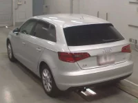 Audi A3 лот № 38048 оценка 3  с аукциона в Японии 5