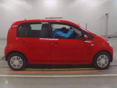 Volkswagen UP  с аукциона в Японии