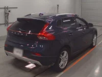 Volvo V40 лот № 38040 оценка 4  с аукциона в Японии 1
