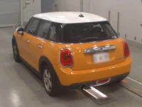 BMW MINI лот № 10197 оценка 3  с аукциона в Японии 5