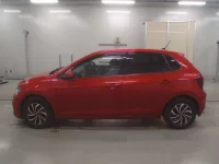 Volkswagen POLO лот № 38114 оценка 4  с аукциона в Японии 3