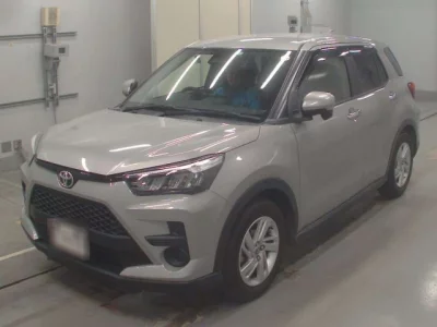 Toyota RAIZE  с аукциона в Японии