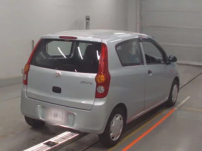 Daihatsu MIRA  с аукциона в Японии