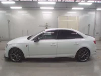 Audi A4 лот № 38132 оценка 4  с аукциона в Японии 3