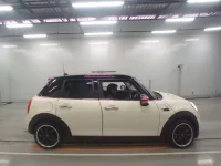 BMW MINI лот № 38129 оценка 4  с аукциона в Японии 2