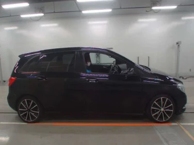 Mercedes-Benz B CLASS