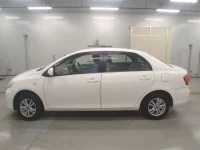 Toyota COROLLA AXIO лот № 30409 оценка 3  с аукциона в Японии 3